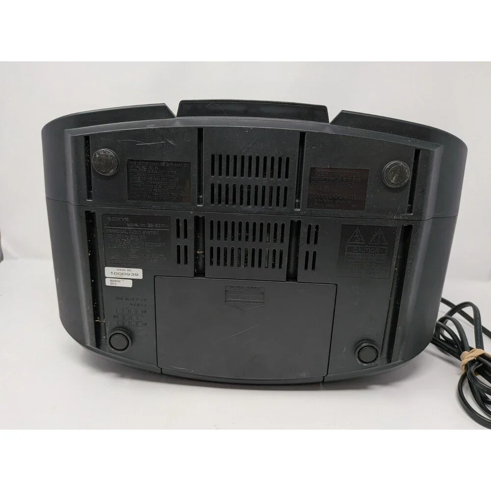 Sony ZS-S3iPN CD Boombox AM/FM Radio Lightning Dock 2013 Tested